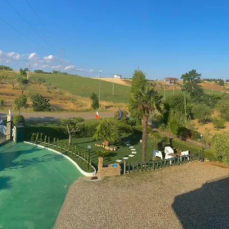 Il Nido Delle Rondini Bed & Breakfast 4*